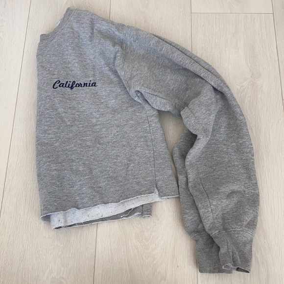 Brandy Melville Cropped sweater - Picture 4 of 4